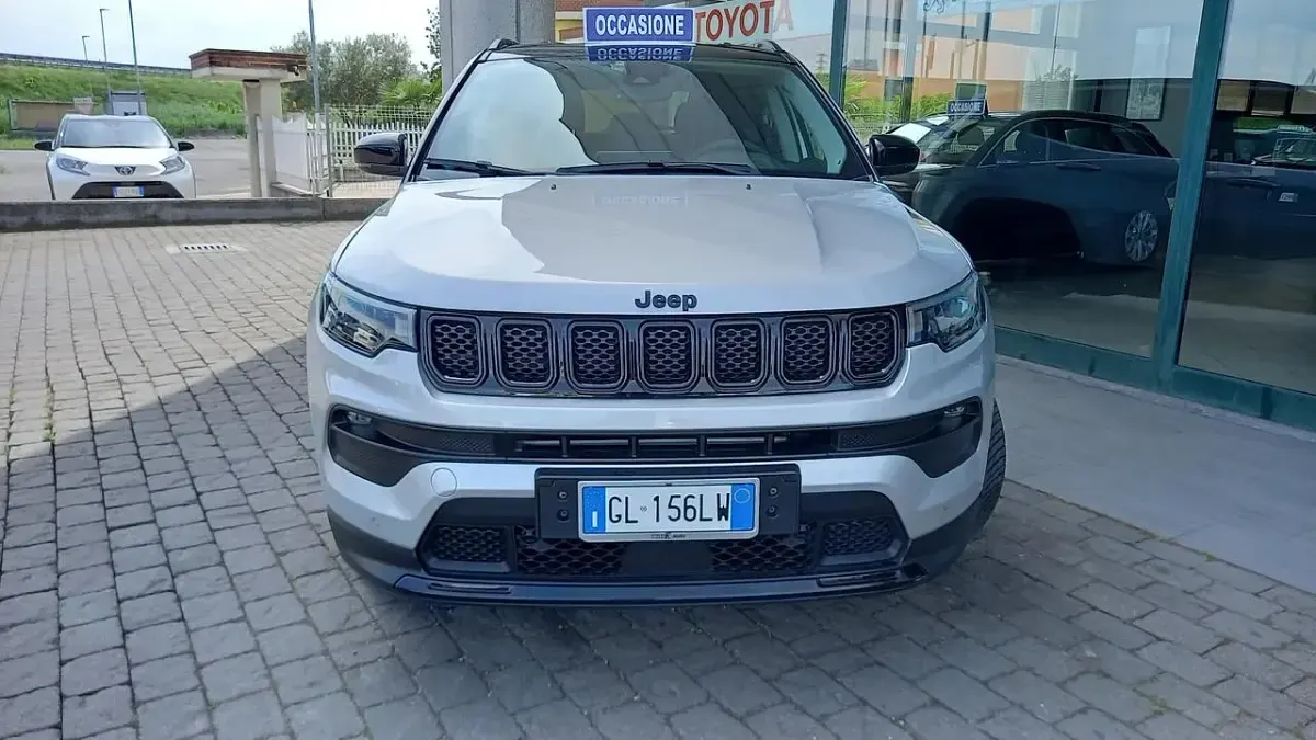 Usata Jeep Compass Night Eagle 131 CV (96 kW) 2022 Argento SUV