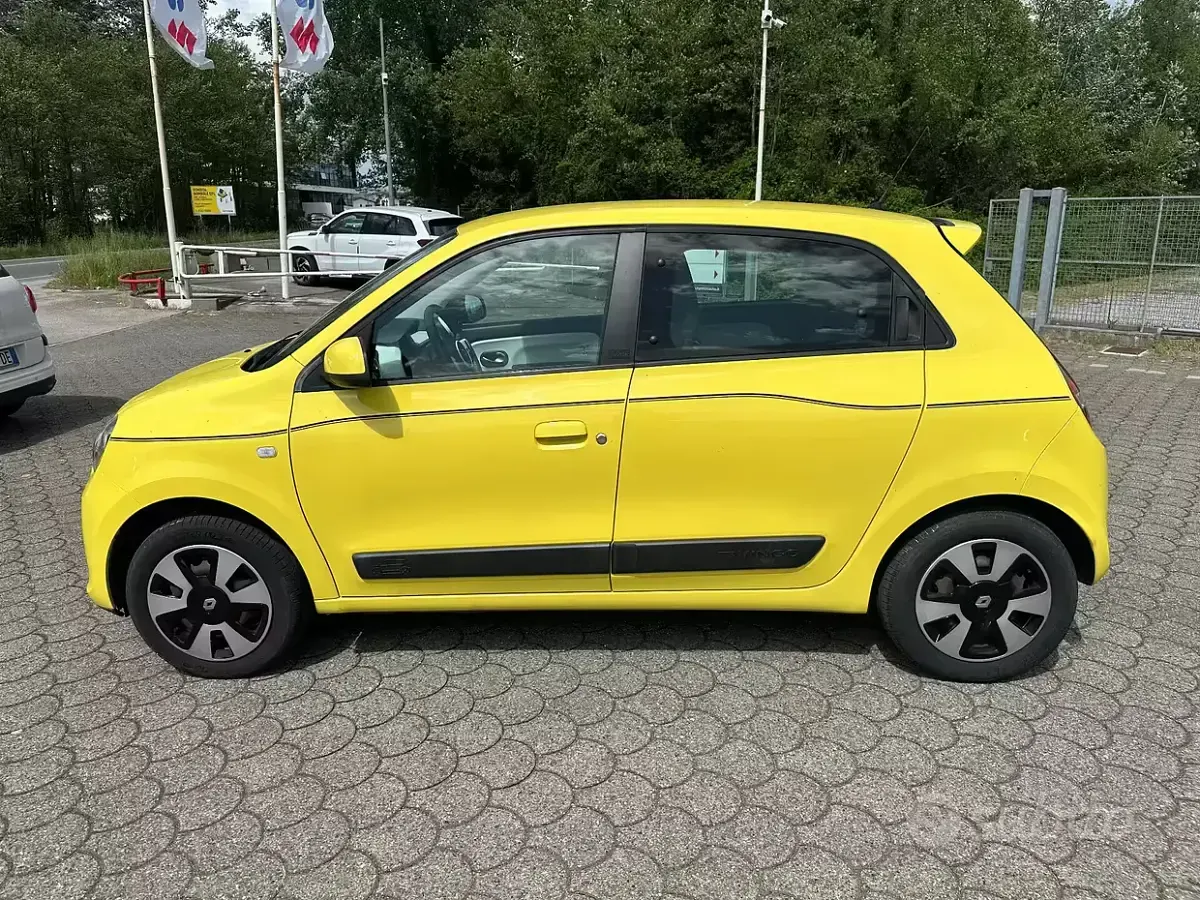 Usata Renault Twingo SE 69 CV (50 kW) 2017 Giallo Utilitaria