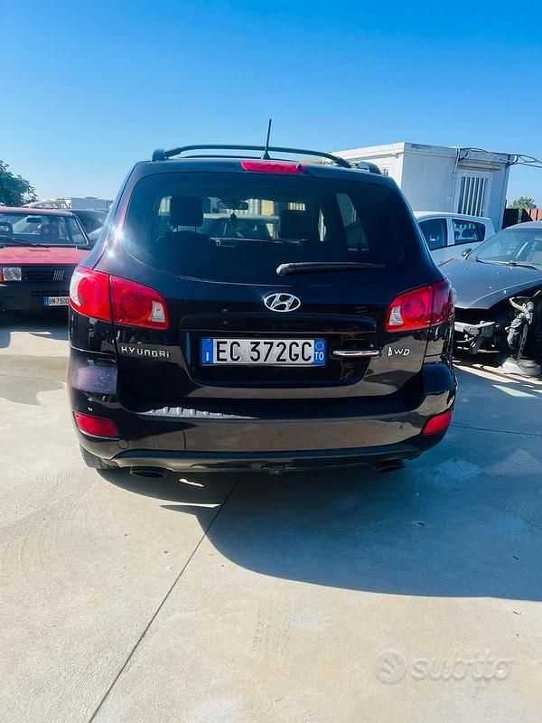 Begagnad Hyundai Santa Fe Dynamiq 155 HK (114 kW) 2010 Röd SUV