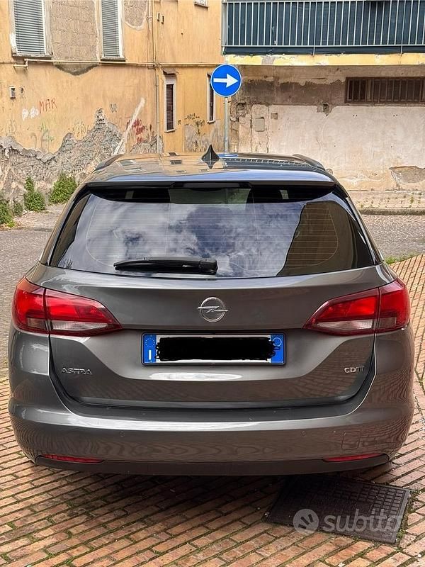 Usata Opel Astra 110 CV (80 kW) 2017 Grigio Station wagon