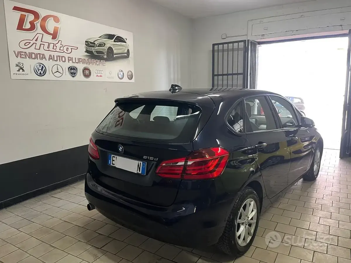 Usata BMW 218 Luxury Line 150 CV (110 kW) 2015 Blu Station wagon