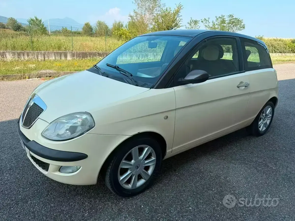 Usata Lancia Ypsilon 69 CV (50 kW) 2004 Utilitaria