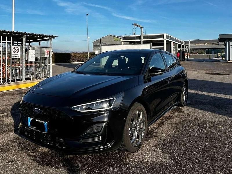 Usata Ford Focus ST-Line 125 CV (91 kW) 2023 Nero Berlina