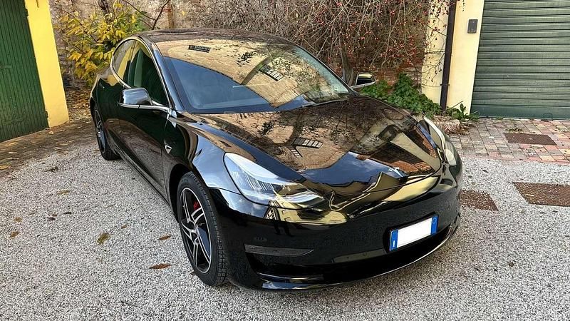 Usata Tesla Model 3 Performance 345 kW (470 CV) 2019 Nero Berlina
