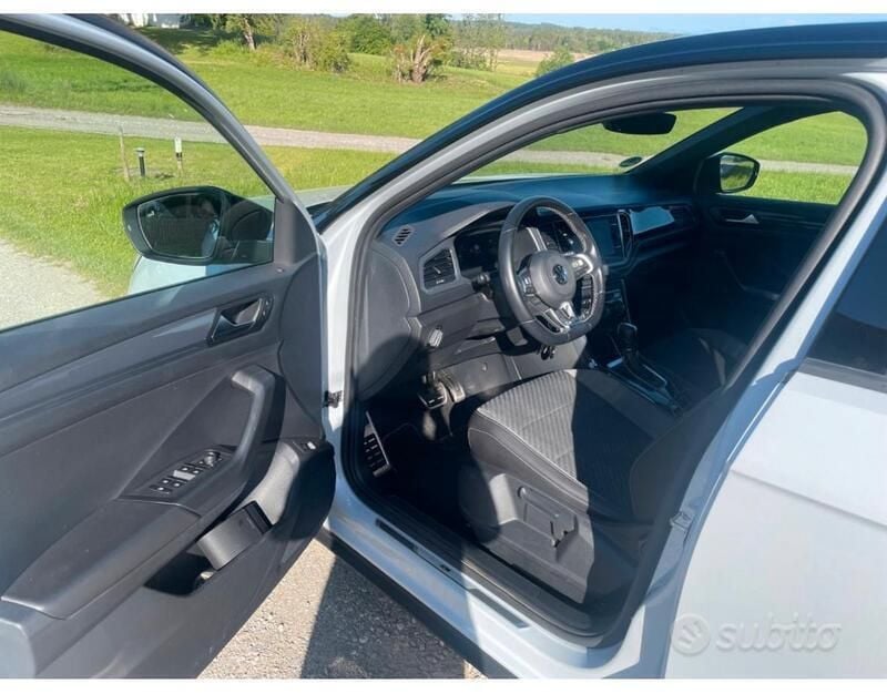 Usata VW T-Roc R-line 150 CV (110 kW) 2023 Bianco SUV