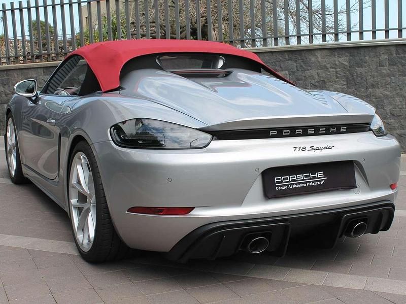 Usata Porsche 718 Spyder 420 CV (308 kW) 2021 Argento gt metallizzato Cabrio