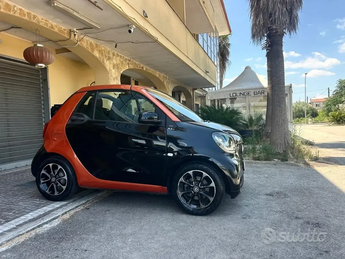 Usata Smart ForTwo Cabrio Prime 71 CV (52 kW) 2016 Nero Cabrio