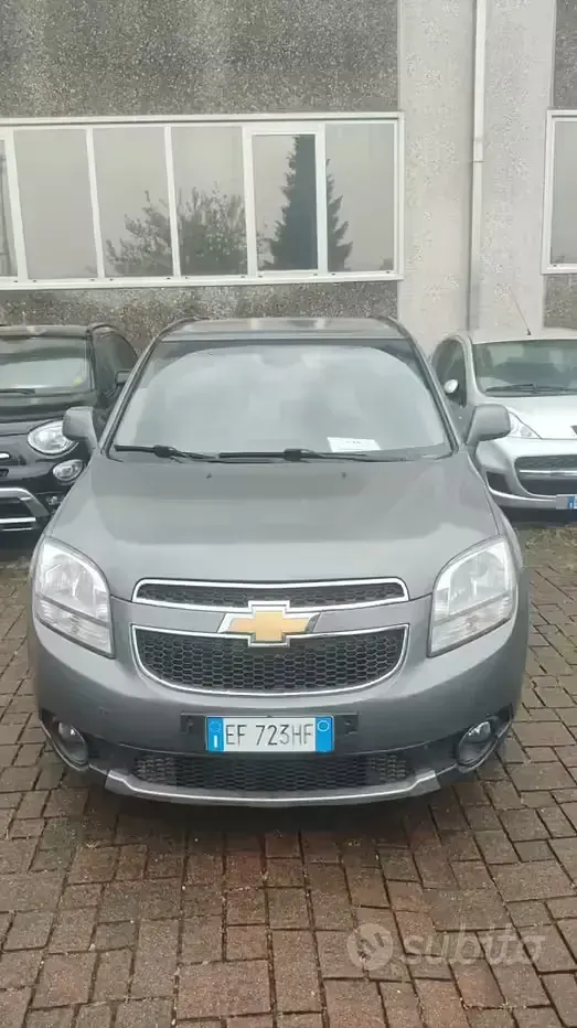 Usata Chevrolet Orlando 163 CV (119 kW) 2011 Grigio Monovolume