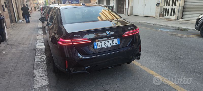 Usata BMW 520 M Sport 190 CV (139 kW) 2024 Blu Berlina