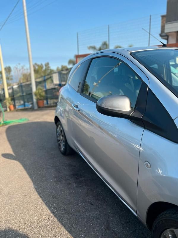 Usata Ford Ka 75 CV (55 kW) 2011 Grigio Utilitaria