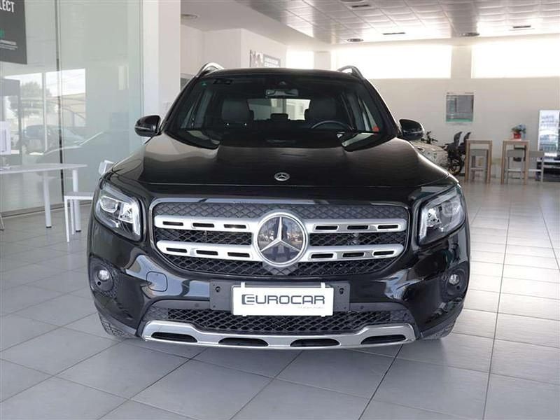 Usata Mercedes GLB200 Premium 150 CV (110 kW) 2021 Nero / black SUV
