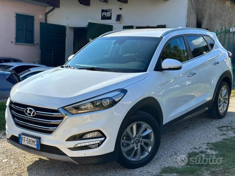 Bianco Usata 2016 Hyundai Tucson SUV | 11.590 € (Buon prezzo) - Immagine 1/4