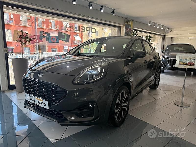 Grigio Usata 2022 Ford Puma ST-Line SUV | 17.950 € (Buon prezzo) - Immagine 1/4