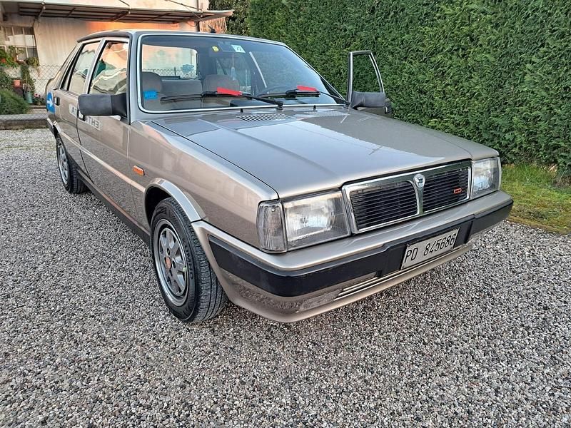 Usata Lancia Prisma 99 CV (72 kW) 1987 Berlina