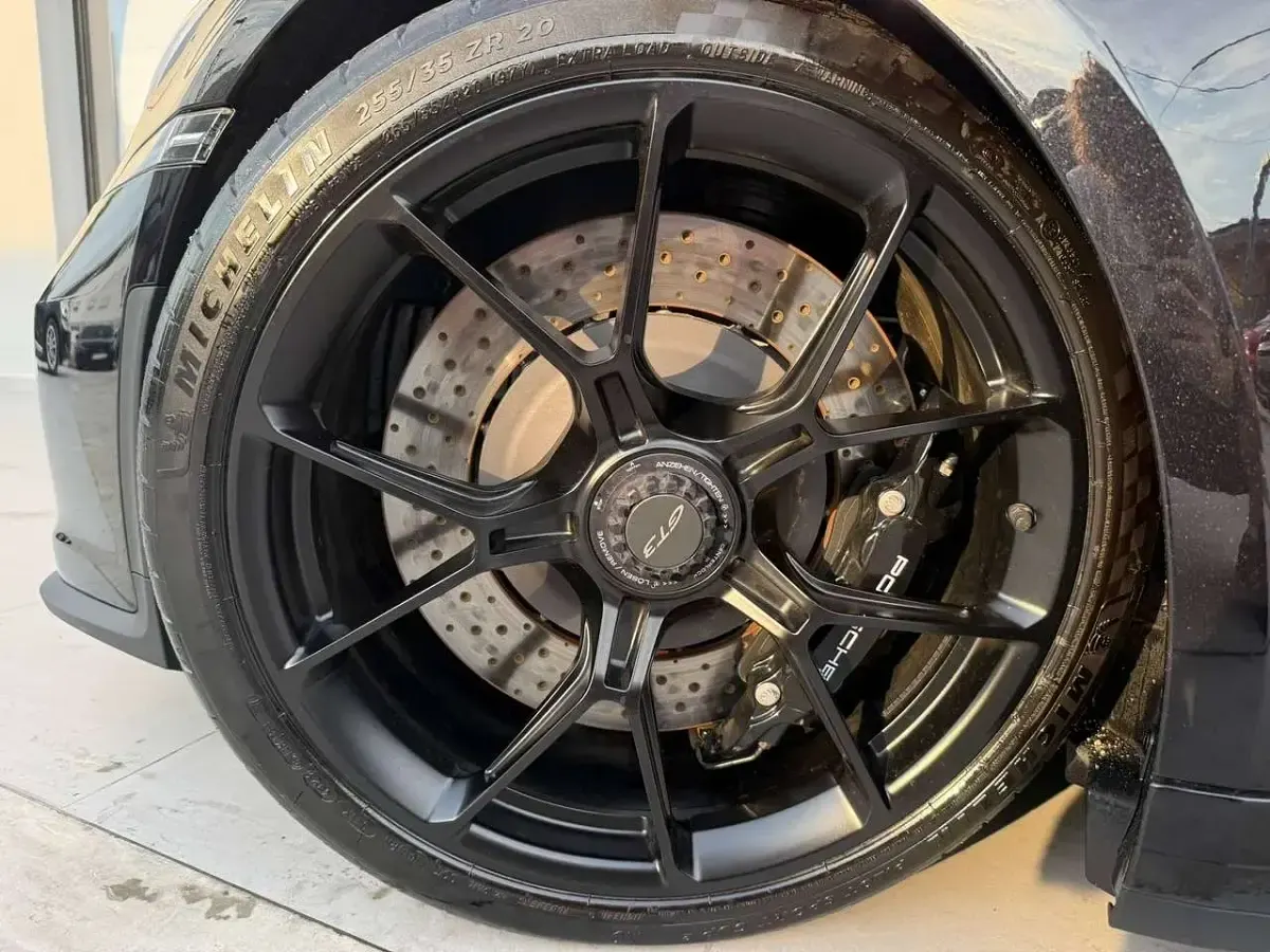 Usata Porsche 992 510 CV (375 kW) 2024 Jet black Coupé