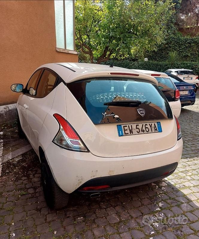 Usata Lancia Ypsilon S 95 CV (69 kW) 2014 Bianco Utilitaria