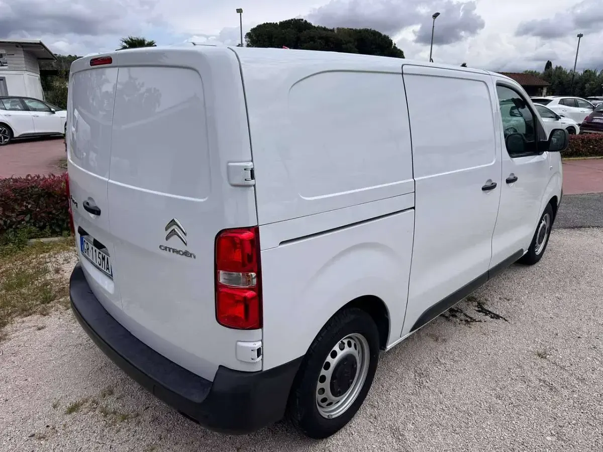 Usata Citroën Jumpy 101 CV (74 kW) 2023 Bianco Monovolume