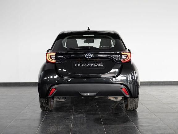 Usata Toyota Yaris Hybrid Trend 116 CV (85 kW) 2022 Grigio Berlina