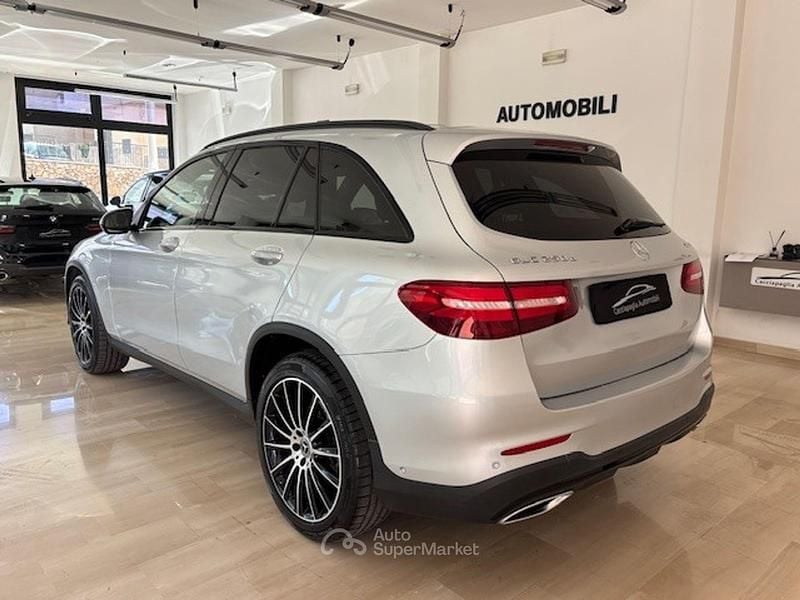 Usata Mercedes GLC250 Premium 204 CV (150 kW) 2019 Argento SUV