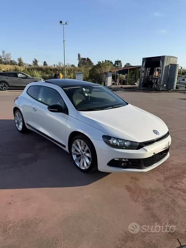 Usata VW Scirocco 140 CV (102 kW) 2013 Bianco Coupé