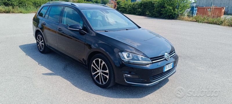 Usata VW Golf VII 110 CV (80 kW) 2017 Nero Station wagon