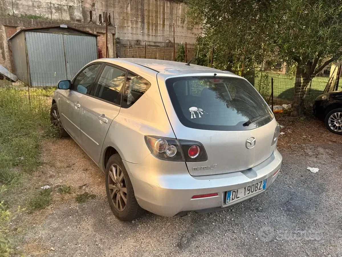Usata Mazda 3 109 CV (80 kW) 2007 Grigio Berlina