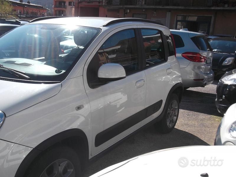 Usata Fiat Panda 4x4 S 85 CV (62 kW) 2015 Bianco Utilitaria