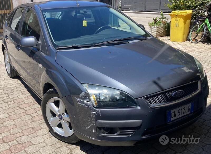 Usata Ford Focus 2005 Grigio Berlina