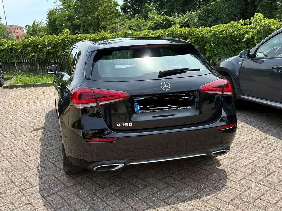 Usata Mercedes A160 109 CV (80 kW) 2019 Nero Utilitaria