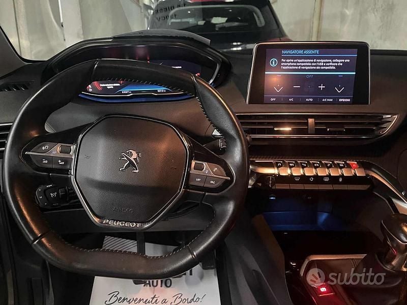 Usata Peugeot 3008 Allure 131 CV (96 kW) 2022 Vari colori SUV