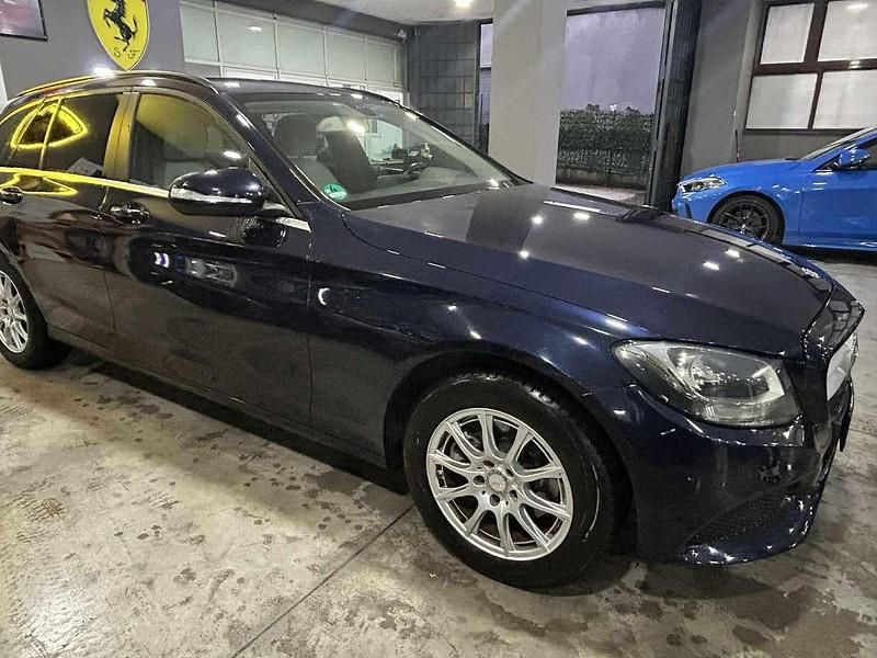 Usata Mercedes C220 170 CV (125 kW) 2015 Blu/azzurro Station wagon