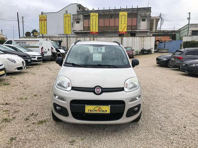 Beige Usata 2013 Fiat Panda Easy Due volumi | 5200 € (Buon prezzo) - Immagine 1/4