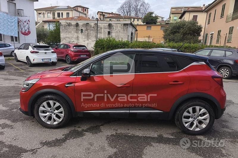 Usata Renault Captur Intens 160 CV (117 kW) 2021 Rosso SUV