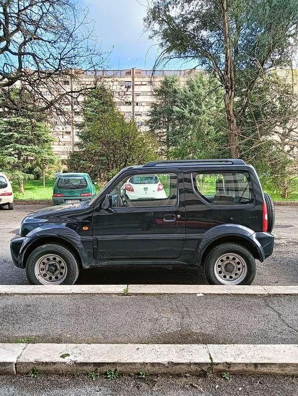 Usata Suzuki Jimny 82 CV (60 kW) 2010 SUV