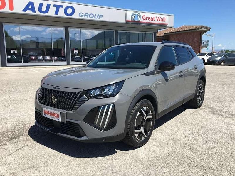 Usata Peugeot 2008 Allure 102 CV (75 kW) 2024 Grigio SUV
