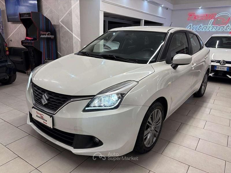 Usata Suzuki Baleno 90 CV (66 kW) 2019 Bianco metallizzato Utilitaria