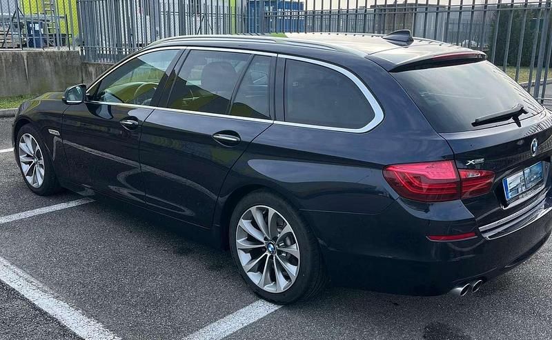 Usata BMW 520 190 CV (139 kW) 2017 Blu/azzurro Station wagon