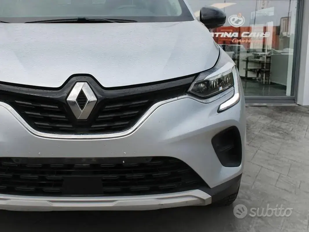 Usata Renault Captur Business 91 CV (66 kW) 2021 Grigio SUV