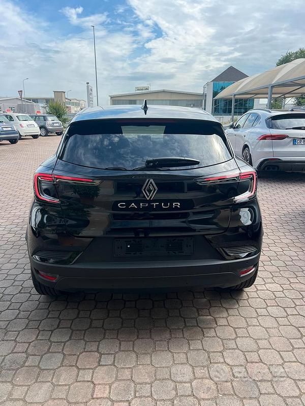 Nuova Renault Captur Techno 101 CV (74 kW) 2025 Nero SUV