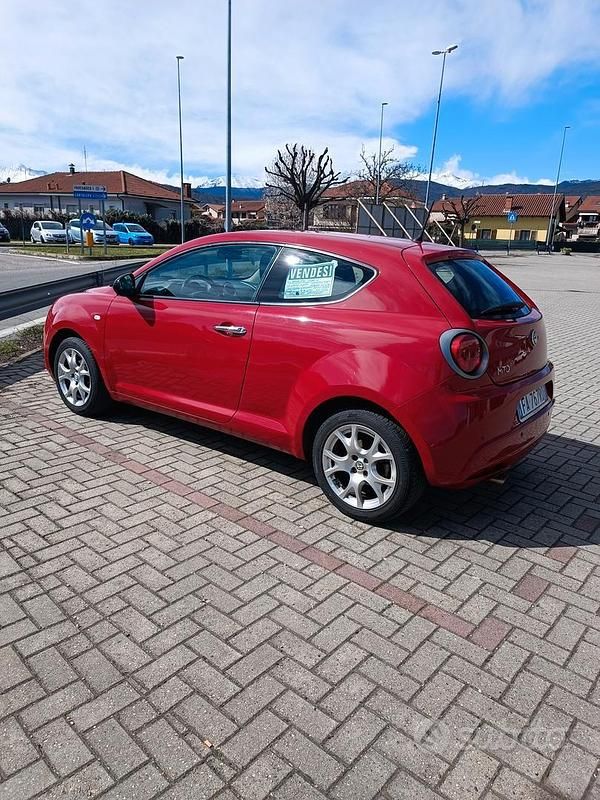 Usata Alfa Romeo MiTo 120 CV (88 kW) 2015 Rosso Utilitaria