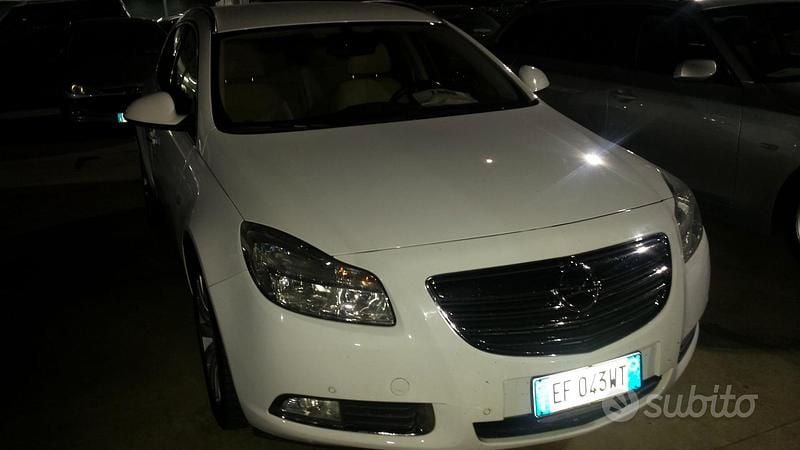 Usata Opel Insignia Cosmo 2011 Bianco Station wagon