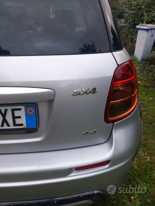 Grigio Usata 2011 Suzuki SX4 SUV | 5950 € - Immagine 1/3