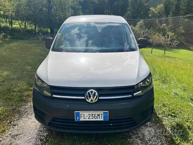 Usata 2017 VW Caddy Monovolume | 7900 € (Molto cara) - Immagine 1/4