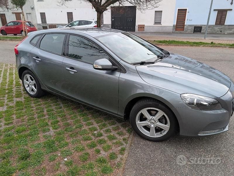 Usata Volvo V40 Kinetic 120 CV (88 kW) 2018 Berlina