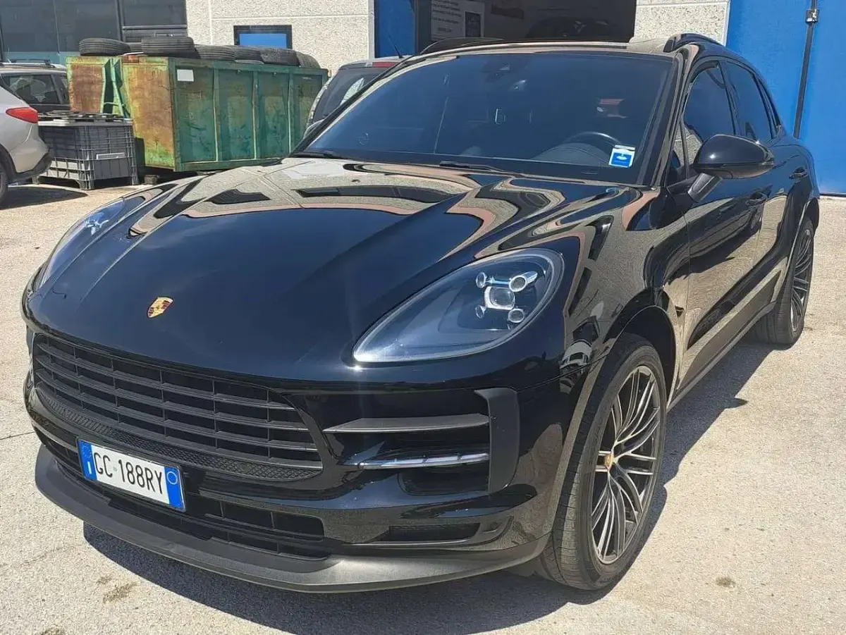 Usata Porsche Macan Sport 245 CV (180 kW) 2020 Nero profondo perla SUV