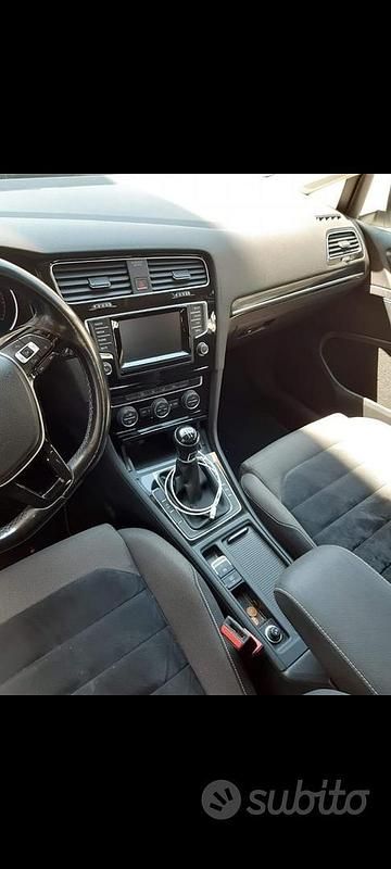 Usata VW Golf VII 105 CV (77 kW) 2014 Bianco Berlina