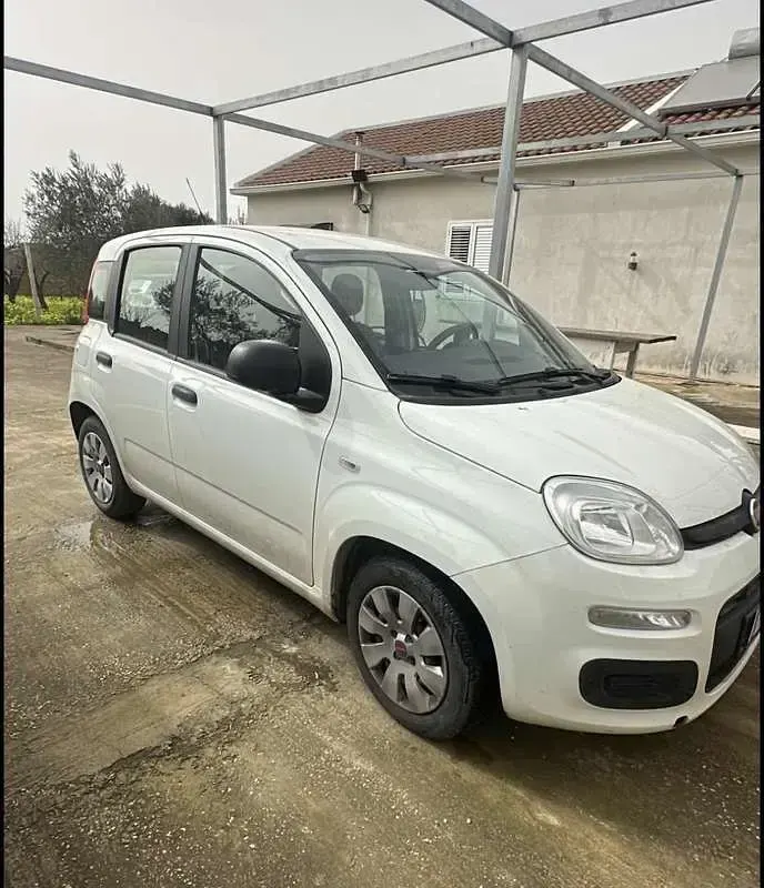 Usata Fiat Panda Lounge 69 CV (50 kW) 2015 Utilitaria