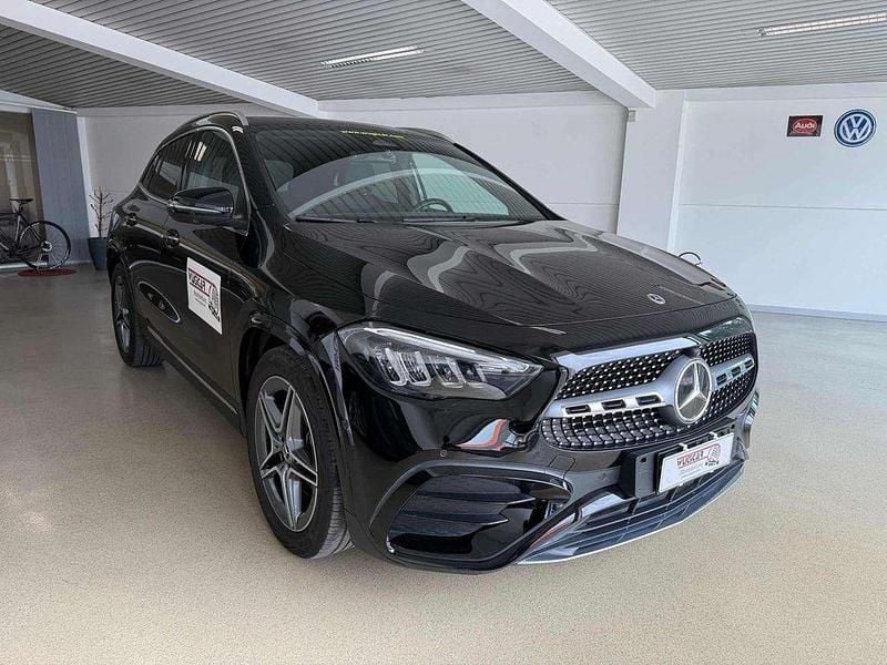 Usata Mercedes GLA180 AMG Line Premium 136 CV (100 kW) 2025 Nero SUV