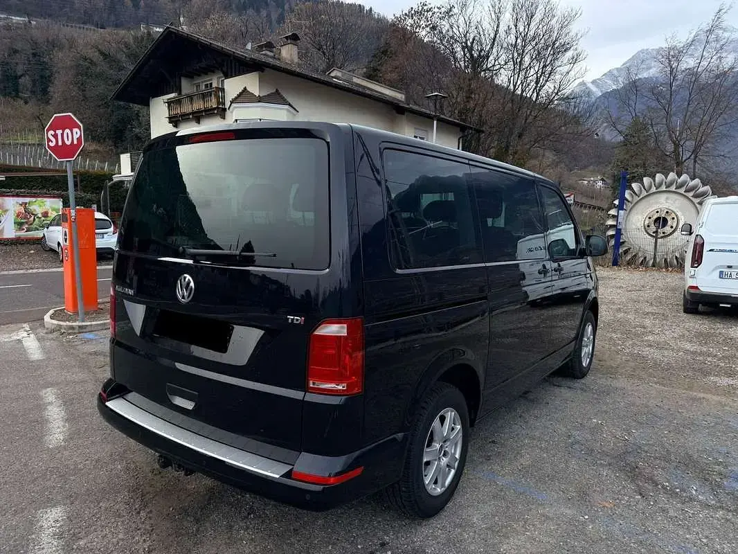 Usata VW Multivan Comfortline 150 CV (110 kW) 2016 Nero Monovolume