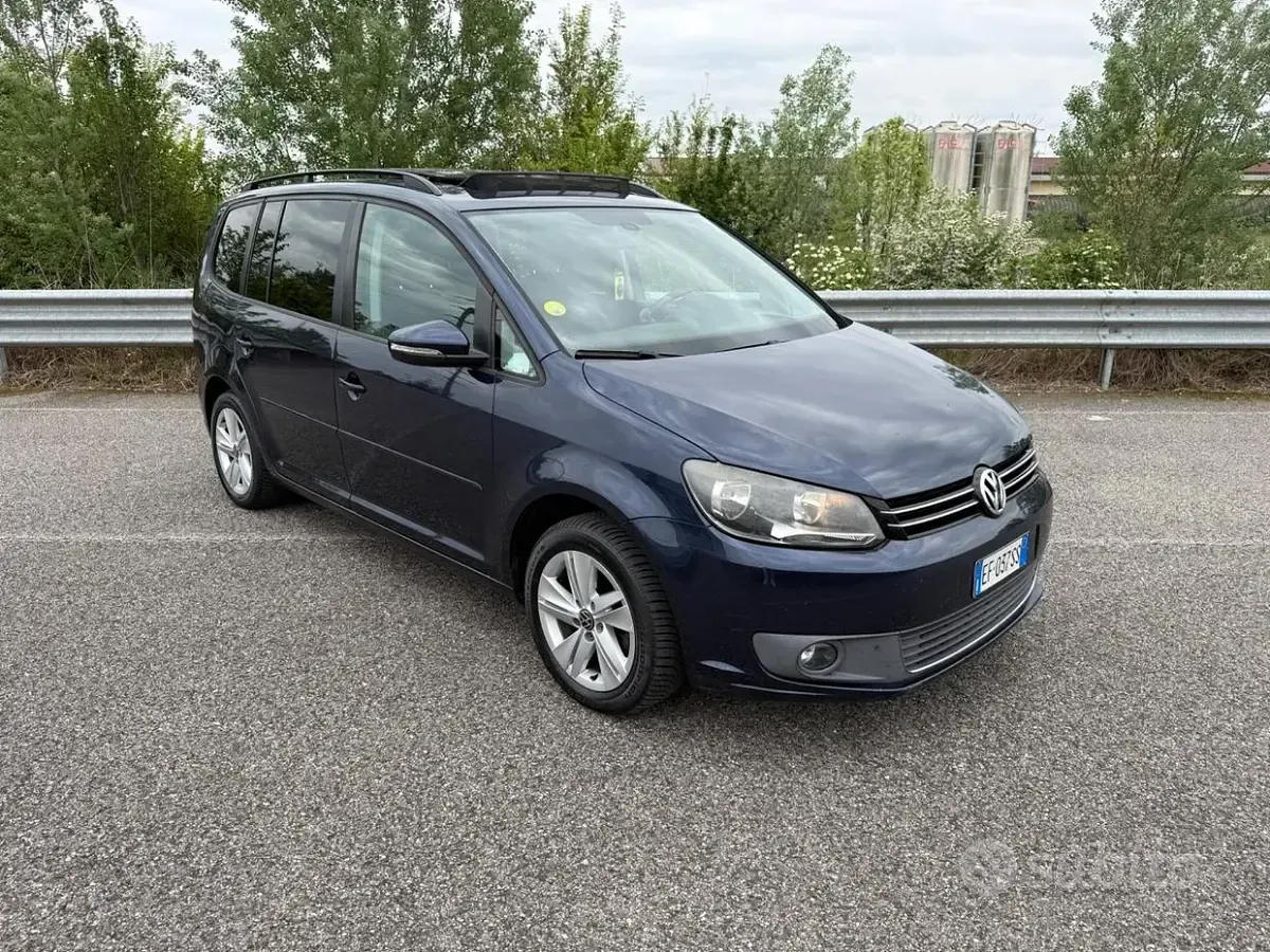 Usata VW Touran Comfortline 105 CV (77 kW) 2011 Blu Monovolume